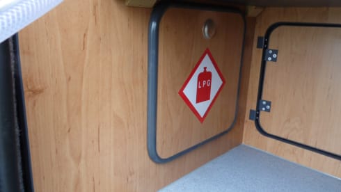 Dougal – 4 berth Mercedes-Benz Campervan from 2010