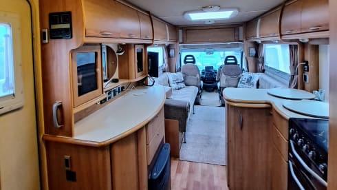 Bornfree  – 2 berth Peugeot bus from 2004