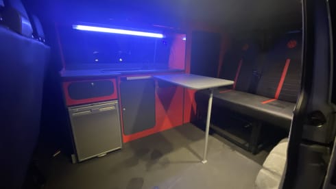 Jack – Stylish 4 berth Volkswagen Transporter Campervan 