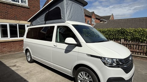 VW Campervan Auto with Hot Water 2021