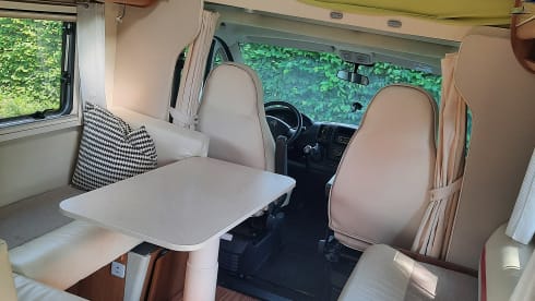 5p Citroën alcove uit 2017