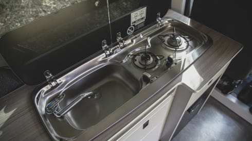 Ollie │ Luxury 2 person camper