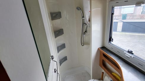 Roller Team – 4 person semi-integrated camper