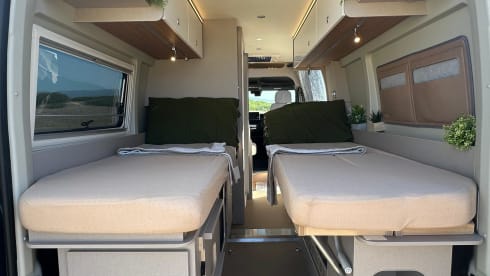 Nuovissimo furgonato Delfin Burstner