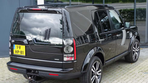 Disco – 2p Land Rover with roof tent 