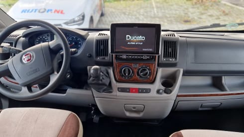 4p Fiat mc louis 