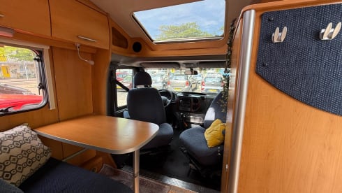Hymie – Onze compacte, krachtige & off-grid Hymer Van 522!