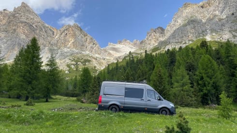 Chris & Ride – 2p MB sprinter OFF-GRID from 2019