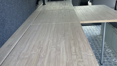 2 pers. Gezellige Camper met nieuw interieur !! – WINTER RATE, from 4 weeks rental, € 50.00 per day!   