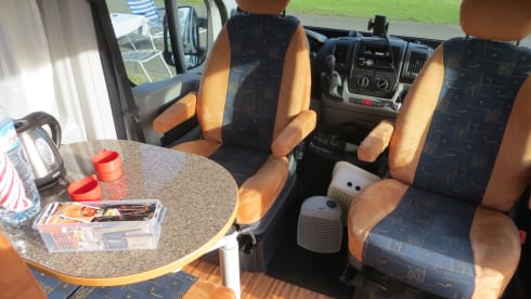 Compact bus camper with many useful extras