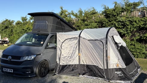 Roma – Luxury Automatic VW Campervan 4 Berth (can deliver to Inverness)