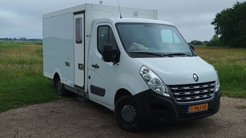 For rent a modern Renault Master camper from 2014. lots of comfort