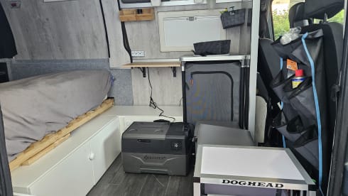 Brutus  – Opel Movano Camper Conversion (Renault Master) 1.80x2.00m Bed