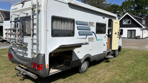 Hymer b644 – 6p Hymer integrated uit 1998