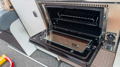 MH005 – (MH005) *Heated* 2024 Swift Carrera 132 Automatic