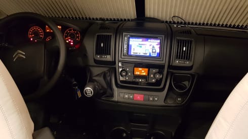 Stabilitée amortisseurs pneu pneumatiques – Noleggio Citroen DETHLEFFS T7057DBL