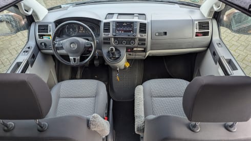 Exclusive camper van VW T5 with pop-up roof