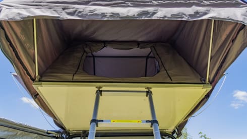 Louver – 2/3p Landrover Defender 110. Complete installation for your comfortable adventure