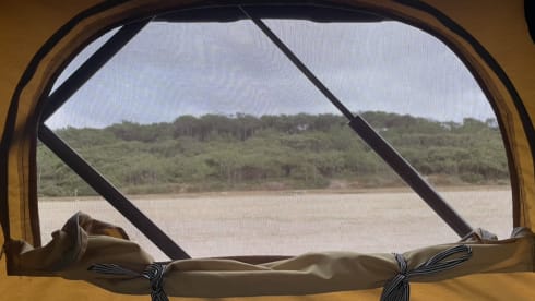 Buffel – 2-person campervan from 2004