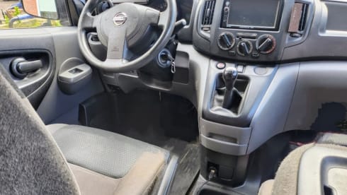 Share Cloud – 6p Nissan campervan 2010