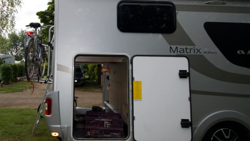 ADRIA Matrix SBC 670 - 50 jaar Silver Collection – "My camper is my castle" READY TO GO EVERYWHERE YOU NEED TO GO