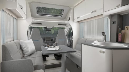 Paul – Swift Voyager 564M - Are you ready for an adventure of a lifetime?