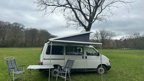 het witte schaap – 4p Volkswagen campervan uit 1997