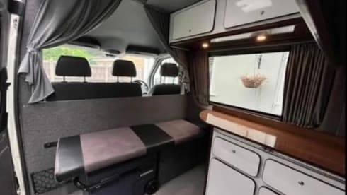 Nelly – 5 berth Volkswagen Crafter 
