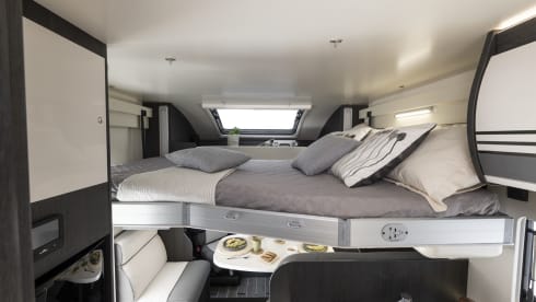 Dakota – Roller Team Zefiro 685 (2024) Camping-car manuel 2-4 couchages - Entièrement assuré