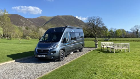 Ronnie – 3 berth Compass CV 40