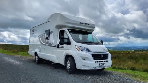 Stella  – 6 berth Fiat Swife Edge Free insurance 