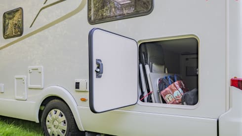 4p Hymer semi-integrated from 2022