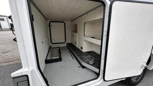 Go explore – Luxury camper with automatic transmission and 170 hp, full of options