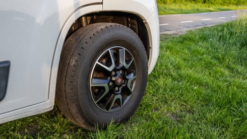 Mooie Buscamper – 4p Fiat bus uit 2018
