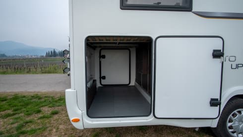 Nuovissimo camper super accessoriato