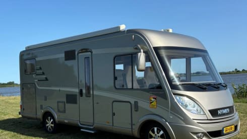Hymer-Wohnmobil für 4 Personen, integriert ab 2015