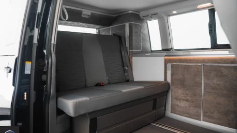 WEEKENDER TWO – 4 berth Volkswagen Campervan - AUTOMATIC