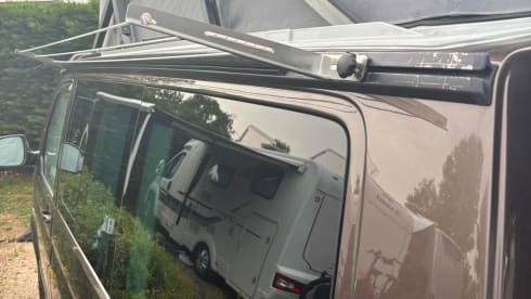 4p Volkswagen campervan uit 2014
