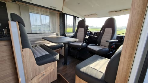 Sunlight i69L (A) adventure with automatic year 2022
