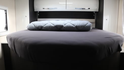 Roadhouse camper naam roadsurfer – 4p Roller Team semi-integrated from 2021