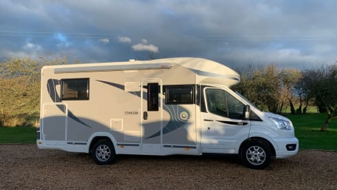 4 berth Chausson 708