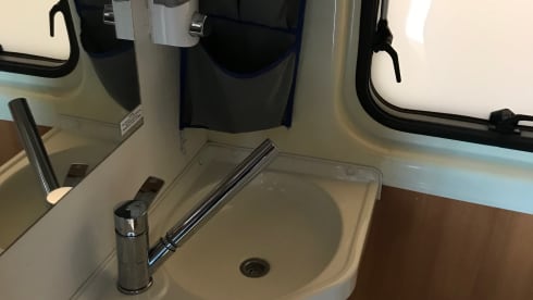 Klaas – FORD TRANSIT POSSL BUSCAMPER 2008