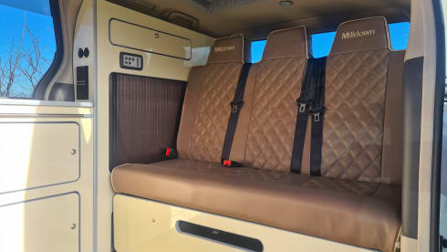 3 berth Toyota Alphard campervan. **INSURANCE INCLUDED**