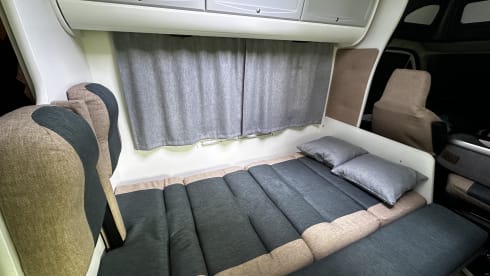 4p Chausson semi-integrated from 2001