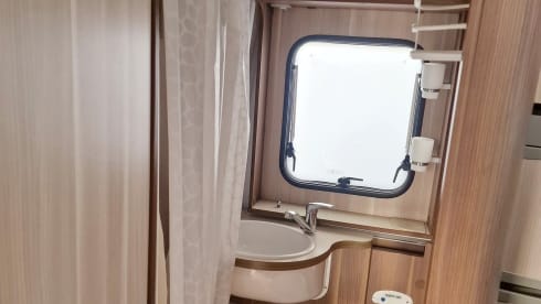 FLORA – MANSARDATO MC LOUIS 22