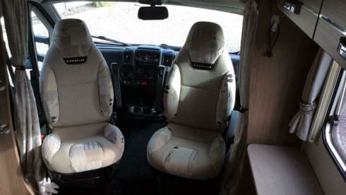 Top Spec 4 Berth Family Motorhome (4seatbelts)