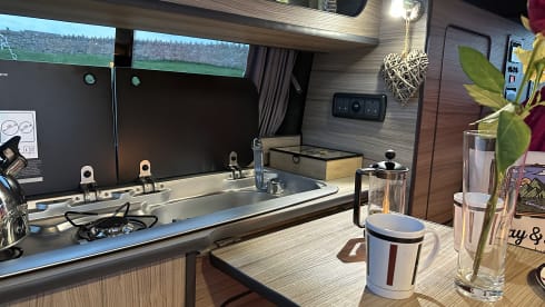 Sun Chaser – 4 berth Volkswagen campervan from 2011