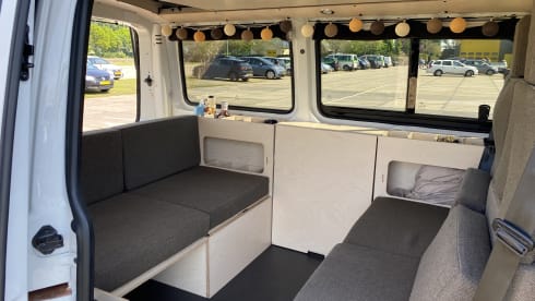 Ventje_Pezarro – Camper Ventje- Luxury VW T6 automatic for 4 people
