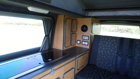 Dougal – 4 berth Mercedes-Benz Campervan from 2010