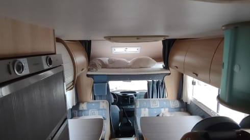 6p Ford alcove with bunk bed
